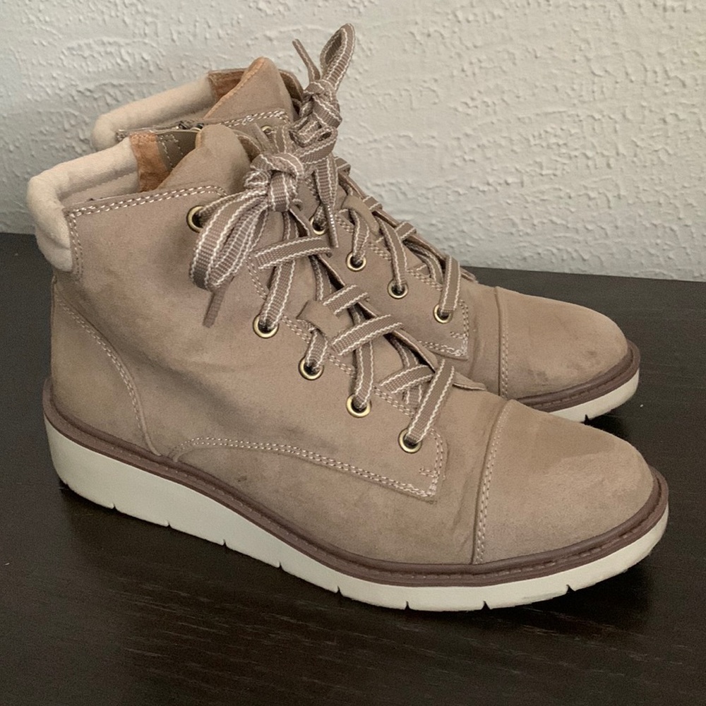 Womens Boots